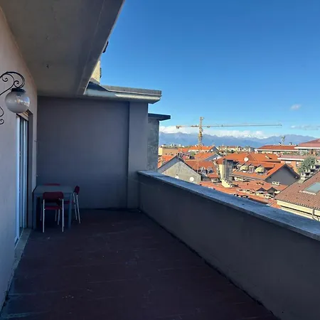 Con Ampio Terrazzo Turin