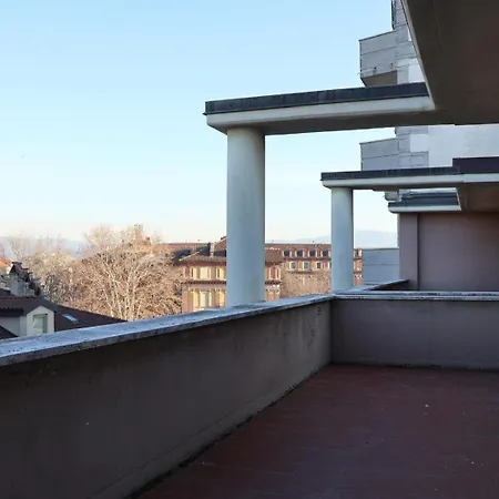Con Ampio Terrazzo Apartamento Turim