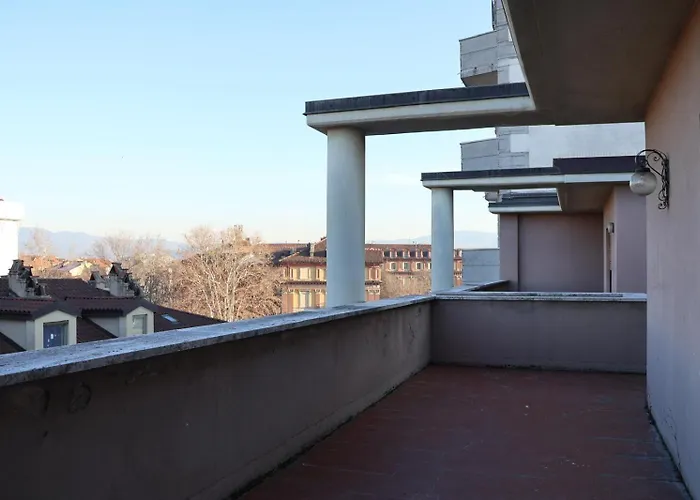 Con Ampio Terrazzo Apartamento Turim